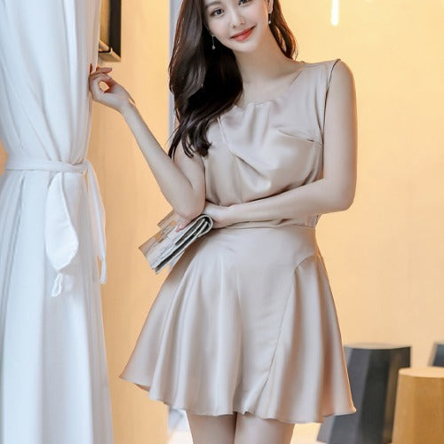 Round Neck Pleated Sleeveless Top Plus Side Swing A- Line Skirt Two-piece Set For Women