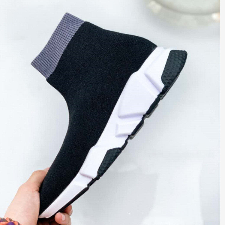 Sock cover and versatile jogging shoes