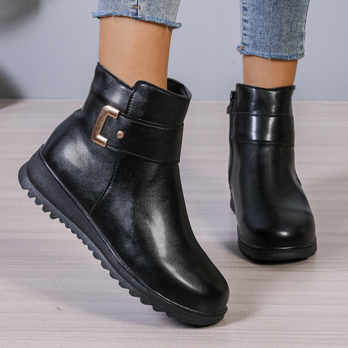 Winter Fleece Boots With Side Zipper Design Fashion Simple Non-slip Ankle Boots For Women Warm Pu Leather Shoes