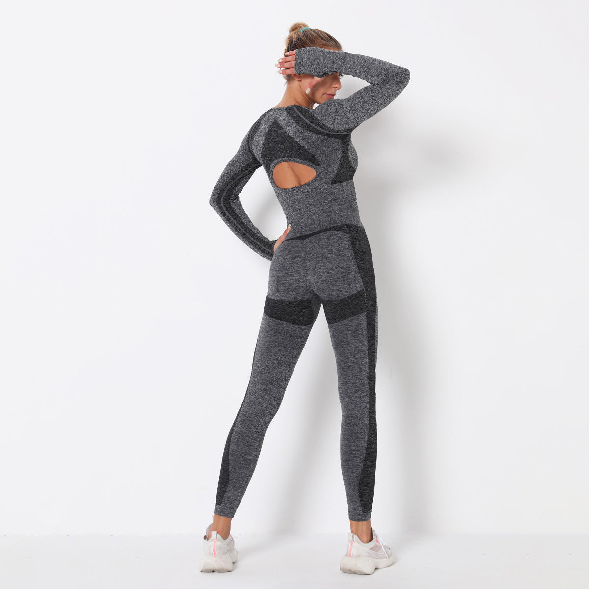 Seamless yoga sports suit women