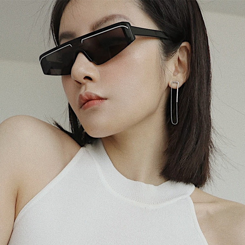 Fashionable black super glasses