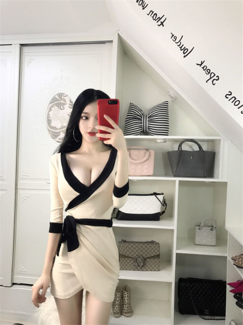 V-neck low-cut women's skirt dress