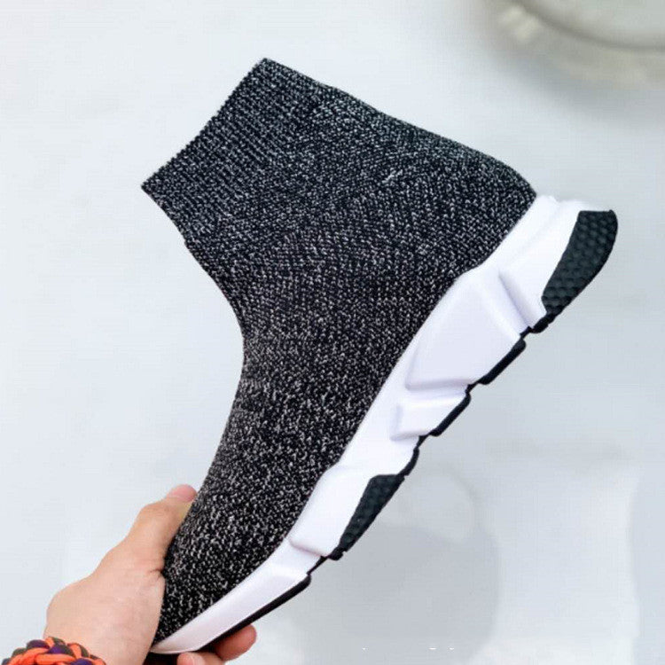 Sock cover and versatile jogging shoes