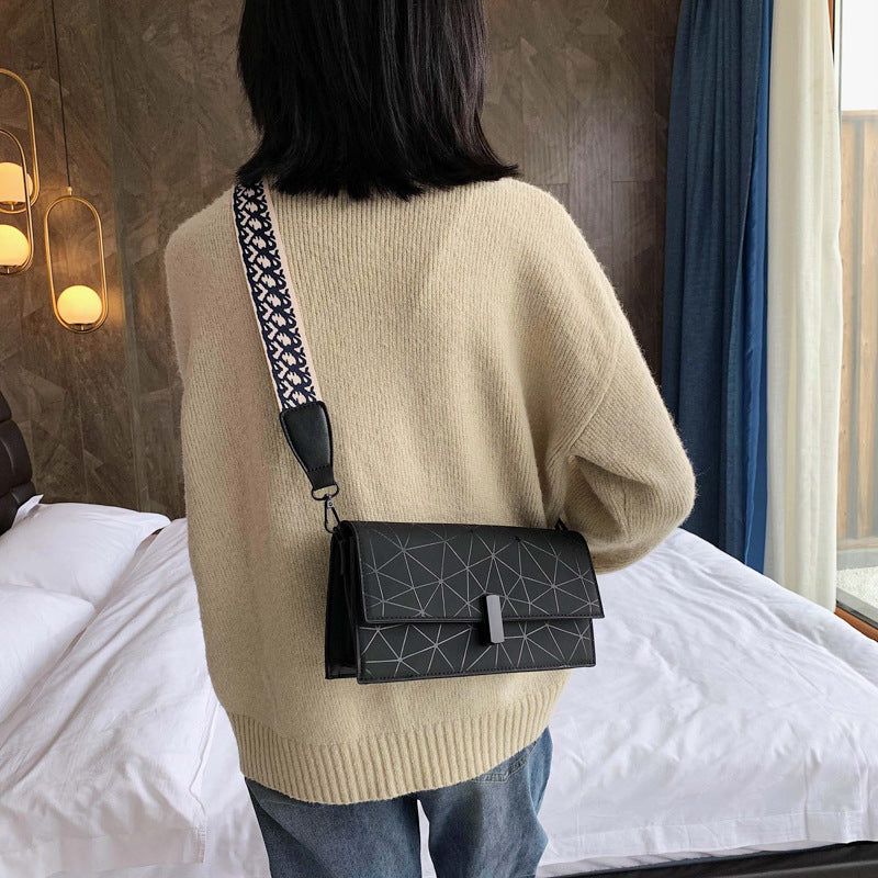 Reticulated Fashion Simple Shoulder Diagonal Bag