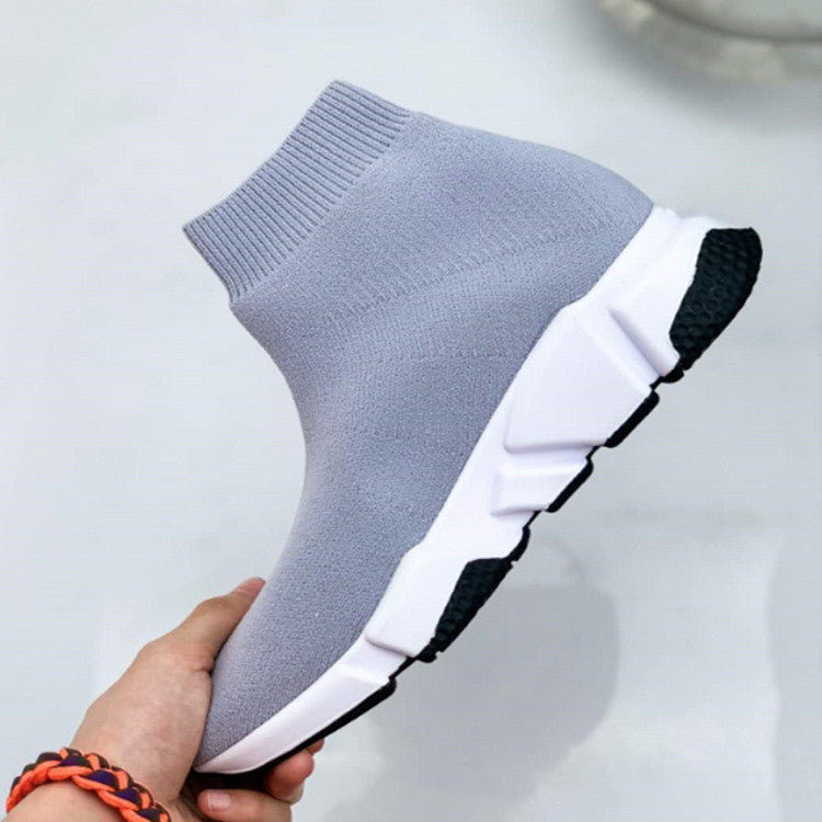 Sock cover and versatile jogging shoes