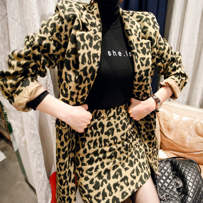 Two-piece Suit Collar Leopard Coat And Hip Skirt