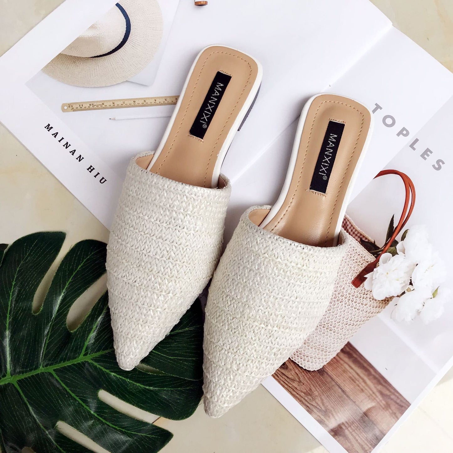 Pointed braided breathable flat half slippers