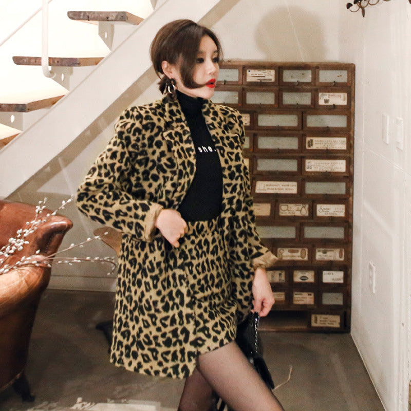 Two-piece Suit Collar Leopard Coat And Hip Skirt