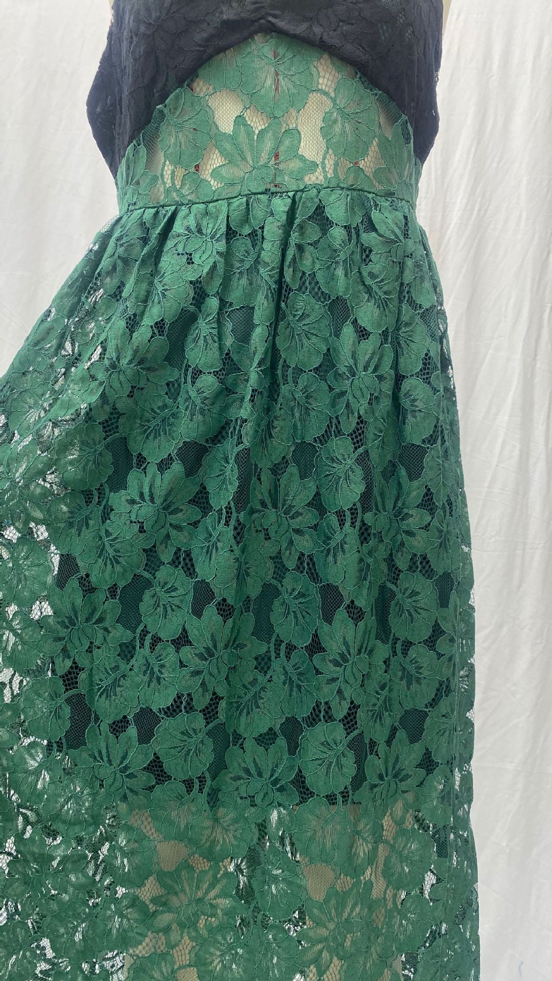 Robe Sling Sling en dentelle Green Hollow Multi-couche