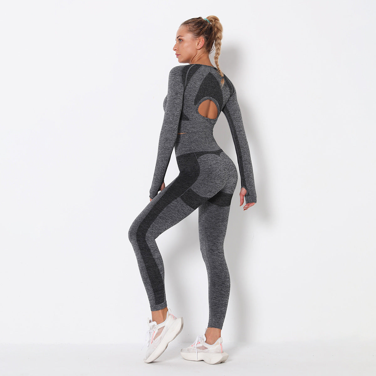 Seamless yoga sports suit women