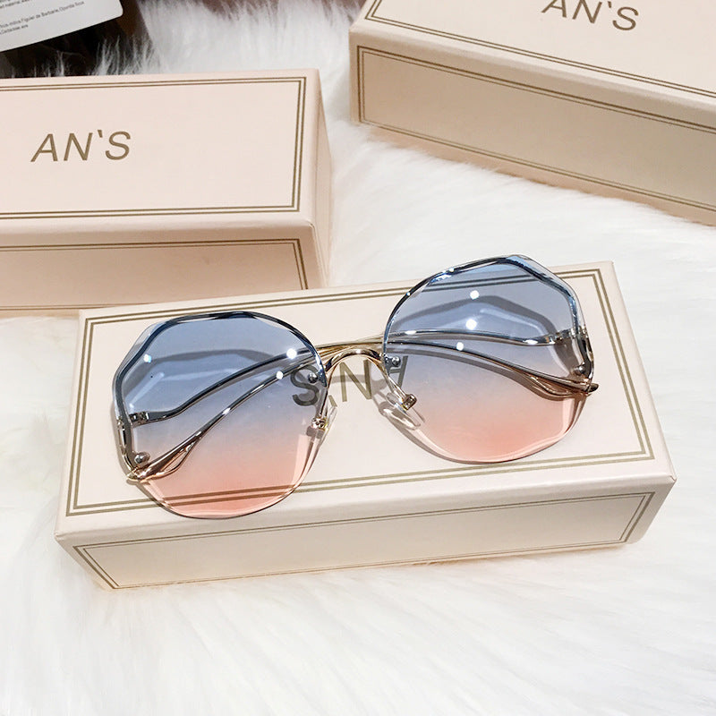 Frameless Cut Edge Ocean Gradient Tea Sunglasses