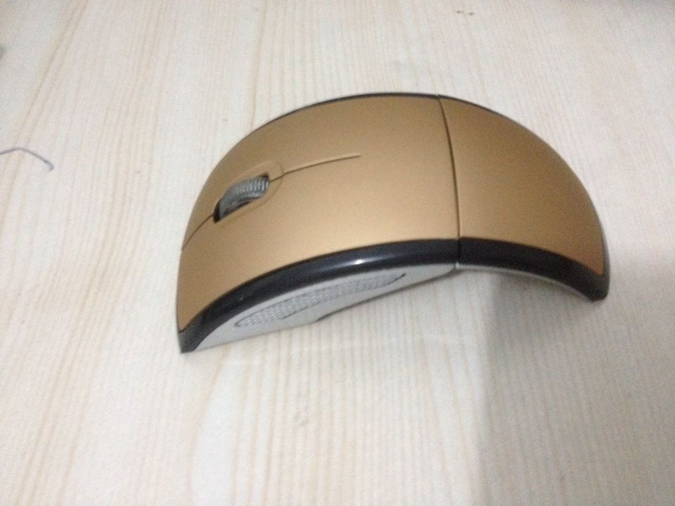 Mouse ottico wireless Mouse pieghevole Mouse pieghevole creativo Interruttore in primo piano Mouse curvo