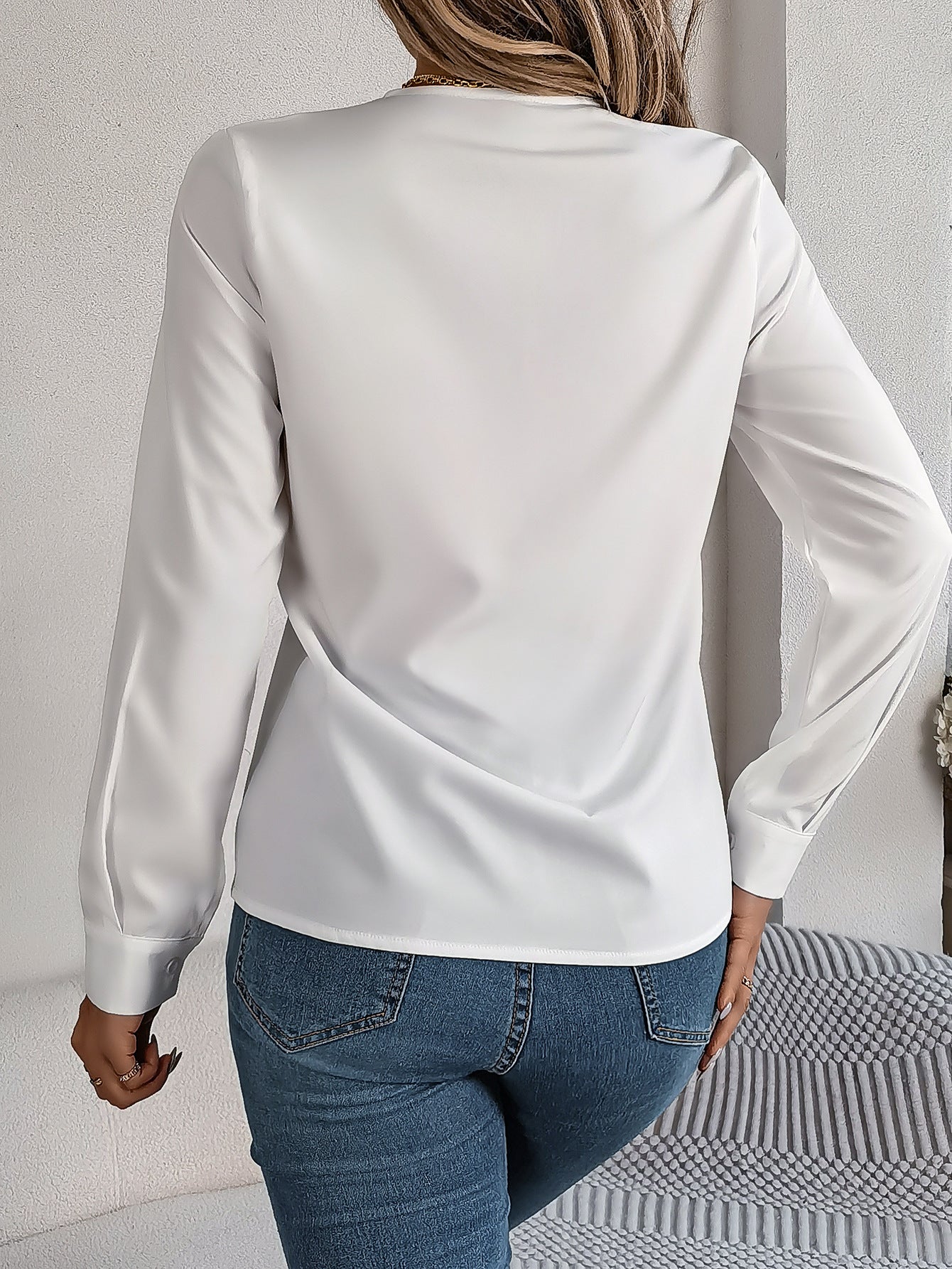 Fashion V-Neck à manches longues Shirt Elegant Commuter Blouse Solid Blouse Bureau Vêtements pour femmes